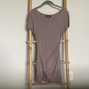 Lulu's Women's Short Sleeve Taupe Twist Top